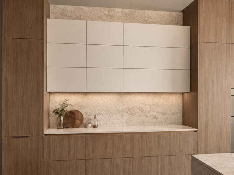 Meubles de cuisine luxor brun avec crédence granit beige et fours intégrés